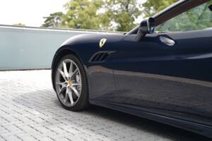 Image 48/50 de Ferrari California (2012)