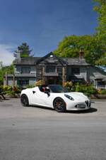 Image 17/50 of Alfa Romeo 4C Spider (2017)