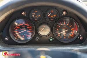 Image 34/49 of Ferrari 208 GTS Turbo (1989)