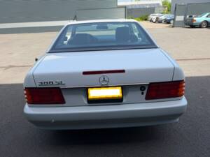 Image 4/20 of Mercedes-Benz 300 SL-24 (1992)