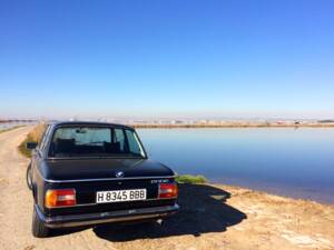 Image 2/55 de BMW 2002 (1975)
