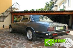 Imagen 3/10 de Jaguar Sovereign 2.9 (1989)