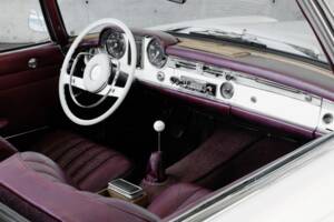 Afbeelding 30/40 van Mercedes-Benz 230 SL (1964)