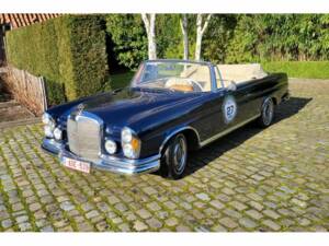 Imagen 1/8 de Mercedes-Benz 250 SE (1965)