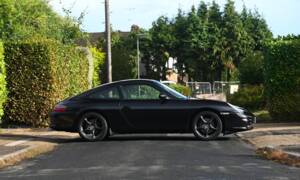Imagen 2/20 de Porsche 911 Carrera (2003)