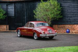 Image 13/42 of Jaguar Mk II 3.8 (1962)