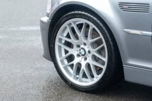 Image 33/50 of BMW M3 (2005)