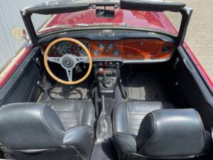 Imagen 12/18 de Triumph TR 6 (1969)