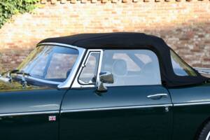 Image 20/50 of MG MGB (1974)