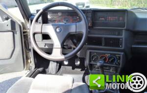 Imagen 7/10 de Alfa Romeo 75 1.8 Turbo (1988)