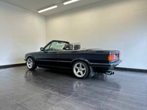Bild 3/50 von BMW 325i (1989)