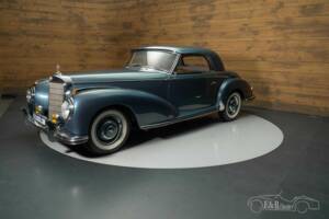 Image 3/31 of Mercedes-Benz 300 S (1953)