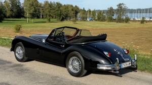 Image 2/14 of Jaguar XK 140 SE DHC (1957)