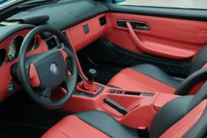 Immagine 43/50 di Mercedes-Benz SLK 230 Kompressor (1998)