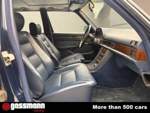 Image 13/15 of Mercedes-Benz 560 SEL (1990)