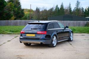 Image 30/50 of Audi A6 3.0 TFSI allroad quattro (2013)