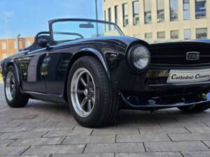Image 12/49 of Triumph TR 6 PI (1973)