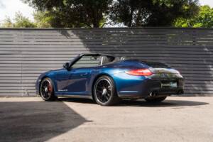 Image 3/54 of Porsche 911 Carrera GTS (2011)
