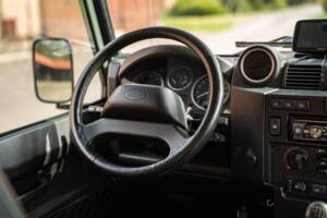 Image 32/42 of Land Rover Defender 90 (2015)