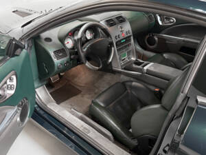 Image 39/43 of Aston Martin V12 Vanquish (2003)