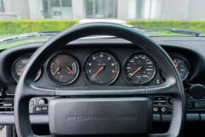 Bild 27/31 von Porsche 911 Carrera 4 (1990)