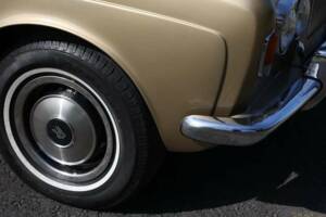 Image 43/50 de Rolls-Royce Corniche I (1974)