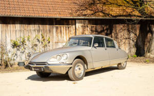 Image 4/53 of Citroën DS 23 Pallas (1972)
