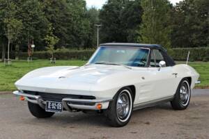 Bild 3/30 von Chevrolet Corvette Sting Ray Convertible (1964)