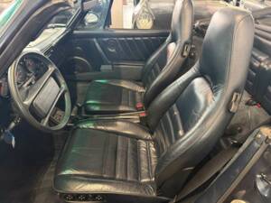 Immagine 38/40 di Porsche 911 Carrera 4 (1990)