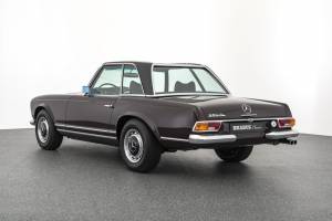 Image 2/32 de Mercedes-Benz 280 SL (1968)