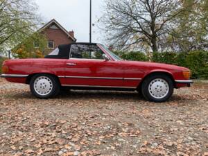 Image 23/177 de Mercedes-Benz 350 SL (1974)