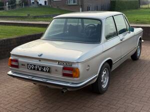 Image 4/22 de BMW 2002 (1975)