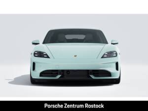 Bild 8/14 von Porsche Taycan 4S (1900)