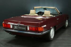 Image 2/29 de Mercedes-Benz 300 SL (1989)