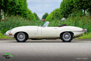 Image 3/65 de Jaguar E-Type 3.8 Flat Floor (1961)