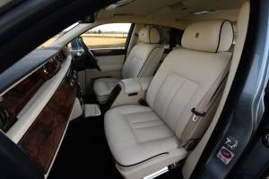 Image 32/50 of Rolls-Royce Phantom VII (2016)