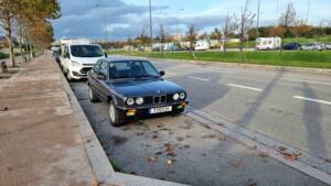 Image 40/100 of BMW 323i (1984)