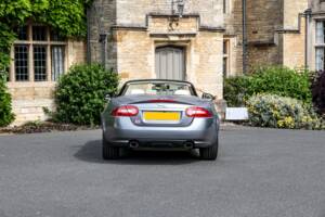 Image 15/41 of Jaguar XK (2013)