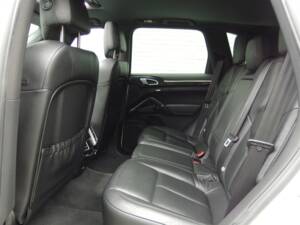 Bild 71/99 von Porsche Cayenne S (2010)