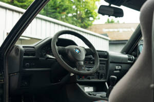 Image 34/37 of BMW M3 Sport Evo (1990)