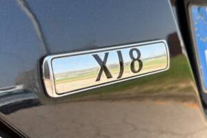 Image 9/9 of Jaguar XJ 8 4.2 (2003)