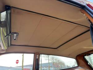 Immagine 8/19 di Reliant Scimitar GTE (1973)