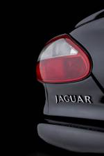 Image 35/37 of Jaguar XKR (1998)