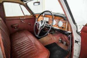Image 12/50 de Rover 100 (1962)