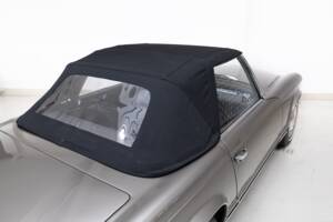 Image 32/35 de Mercedes-Benz 230 SL (1966)