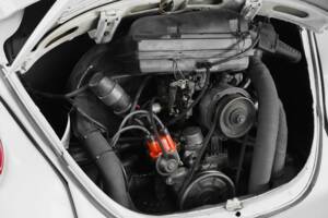 Bild 30/32 von Volkswagen Käfer 1303 (1975)