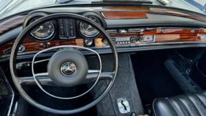 Immagine 2/12 di Mercedes-Benz 280 SE (1968)