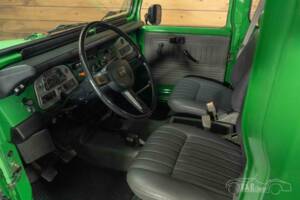 Image 18/19 of Toyota Land Cruiser BJ 42 (1983)