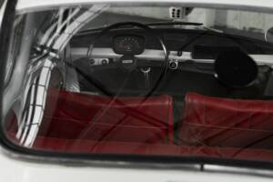 Image 16/48 of Subaru 360 (1970)