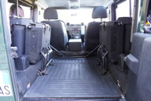 Bild 49/73 von Land Rover Defender 90 (2008)